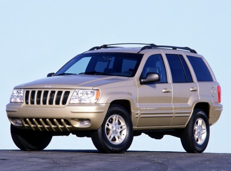 Experience the epitome of American luxury with the Jeep Grand Cherokee WJ