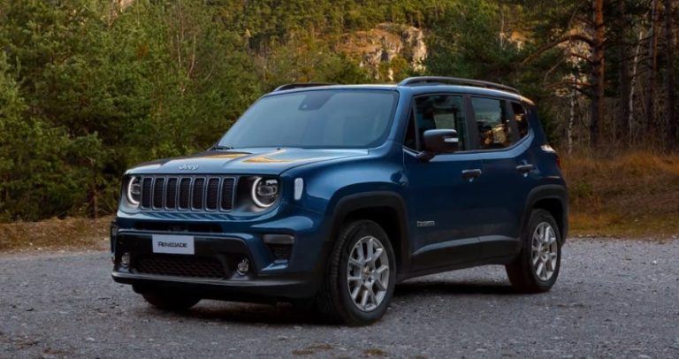 Who could have imagined seeing a Jeep powered by electricity in Jeep Renegade 4xe (2024) review